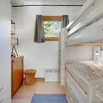 3 Bedroom Pet Friendly In *