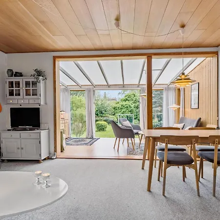 Dom wakacyjny 3 Bedroom Pet Friendly In Hundested