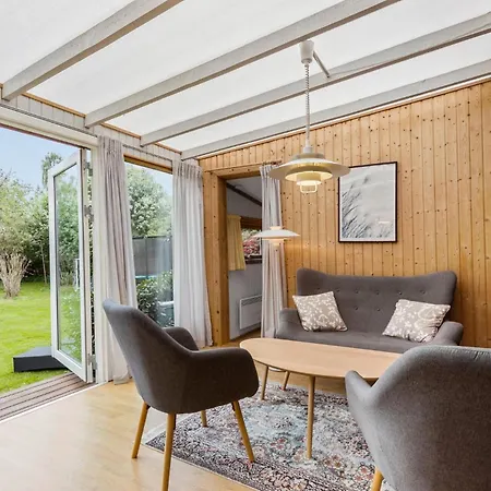 3 Bedroom Pet Friendly In